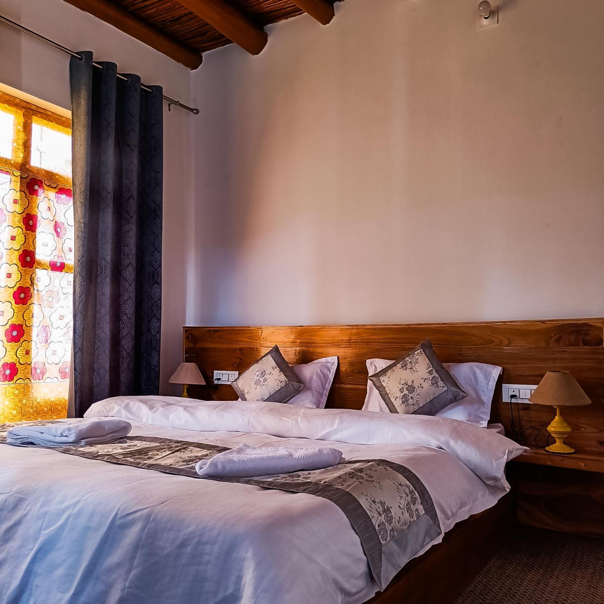 Traveller Nest Hotel Deskit Exterior photo